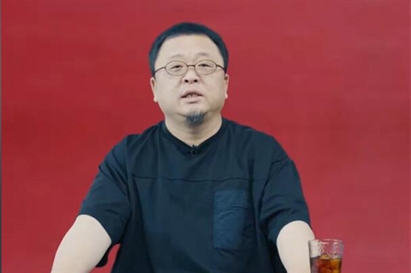 罗永浩科技春晚冲上热搜榜：迟到半小时 又重新定义7点
